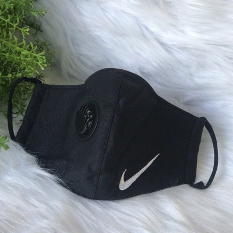 KHẨU TRANG VẢI KHÁNG KHUẨN CÓ VAN THỞ CHUYÊN DÙNG THÊU LÔ GÔ SIZE TO ÔM KÍN MẶT DÀNH CHO NAM | BigBuy360 - bigbuy360.vn