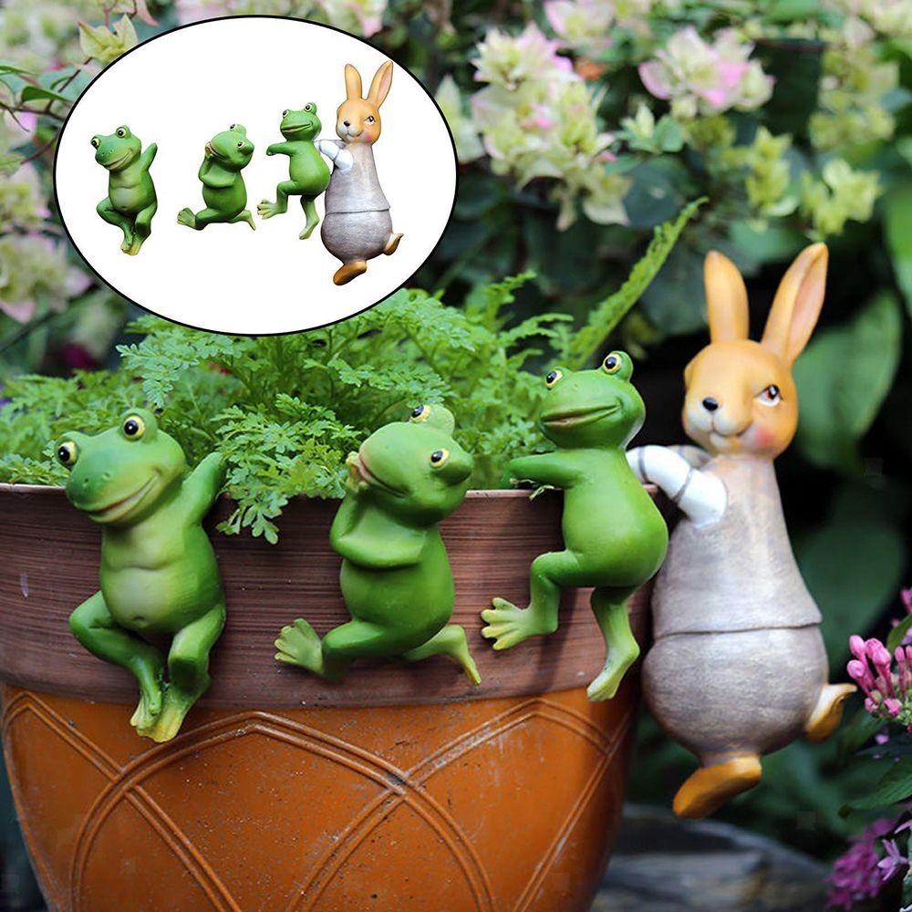 Mô Hình Ếch Và Thỏ Trang Trí Sân Vườn