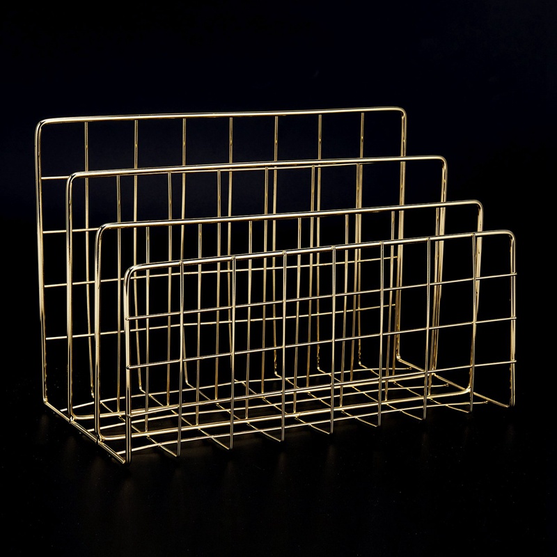 Giá đỡ sách tạp chí ba tầng bằng sắt phong cách Bắc Âu