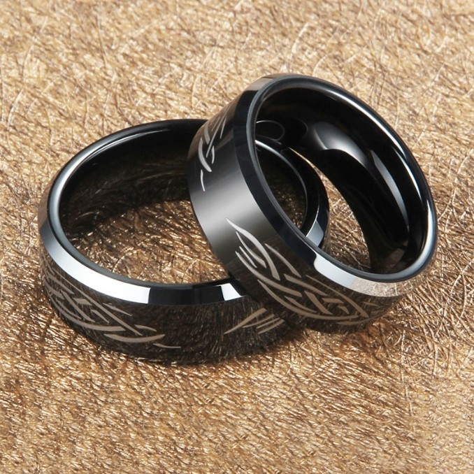 Nhẫn nam trơn đen kèm hoa văn trắng chất liệu vonfram cao cấp không gỉ bề mặt 8 mm