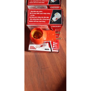 Đui đèn Ominsu w60 cắm điện không dây liền công tắc 5A-250V