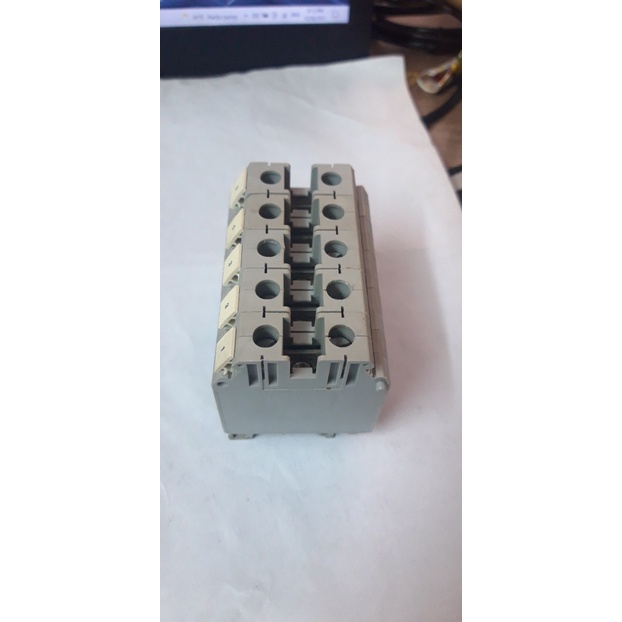 CẦU ĐẤU DÂY 35mm2 UK35 PHOENIX CONTACT