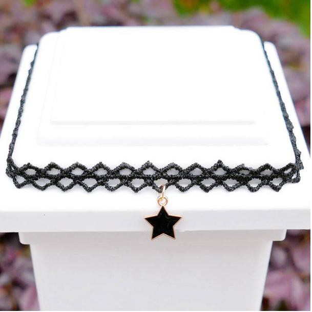 Vòng cổ choker tatoo đính ngôi sao đen nữ tính