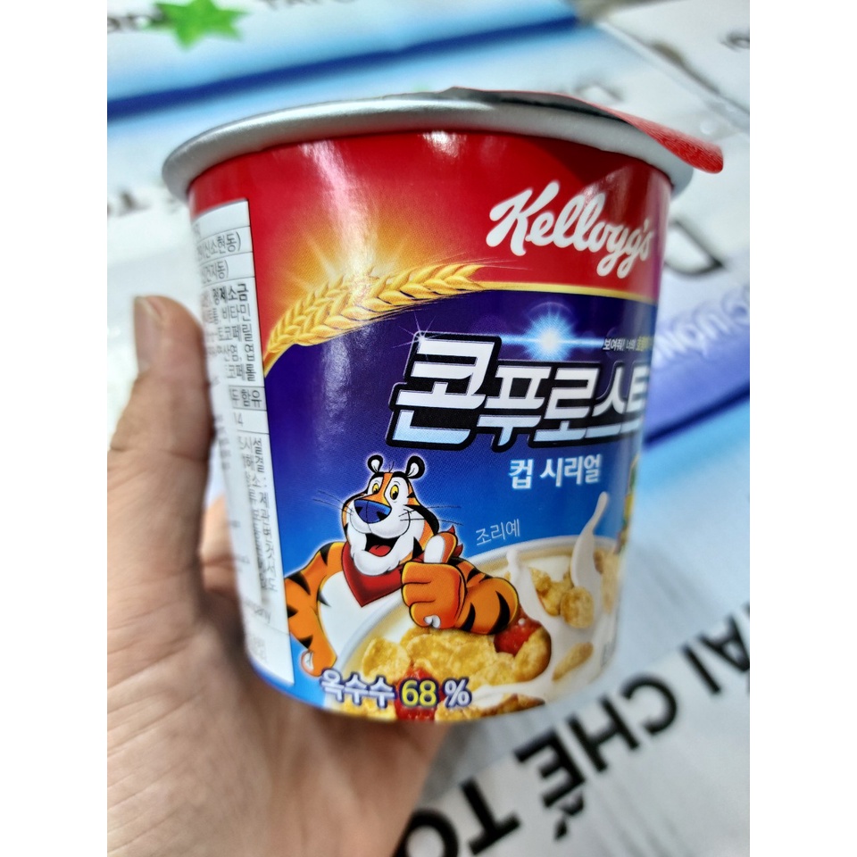 Ngũ cốc ăn sáng nhập khẩu hàn quốc CORN FUROSU 30g - 콘푸로스트