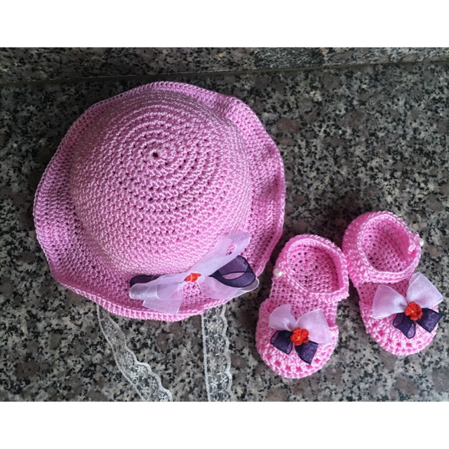 Set mũ và sandanls handmade bé gái