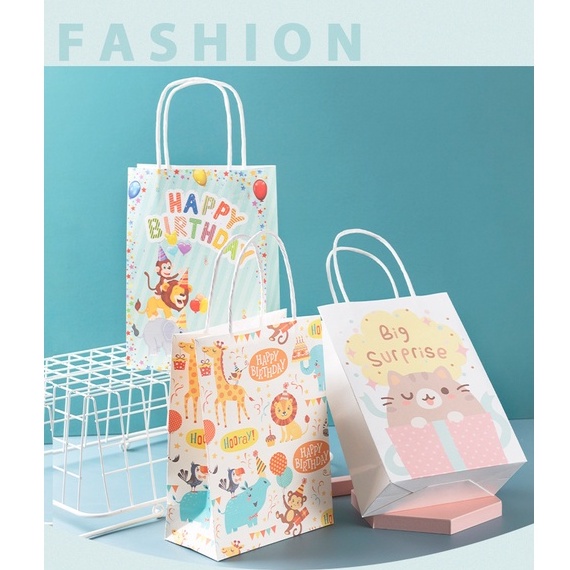 Túi Giấy Kraft Đựng Quà Tặng Sinh Nhật Có Quai Xách Hình Nhân Vật Hoạt Hình Siêu Dễ Thương Nhiều Kích Cỡ
