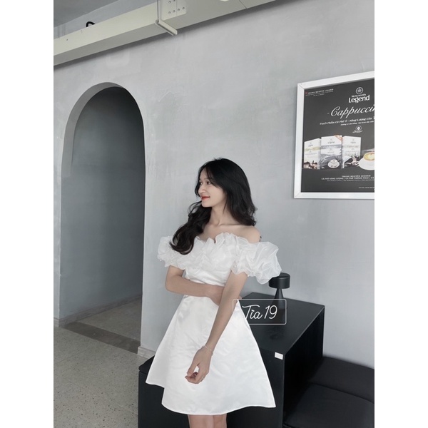 Váy trễ vai đính ngọc princess Tia19. Váy đính ngọc trễ vai.