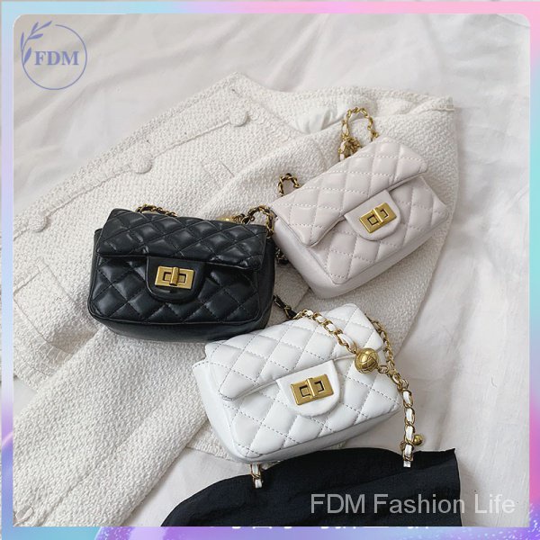 Túi Đeo Chéo Họa Tiết Trái Dứa Thời Trang Sành Điệu Cho Nữ