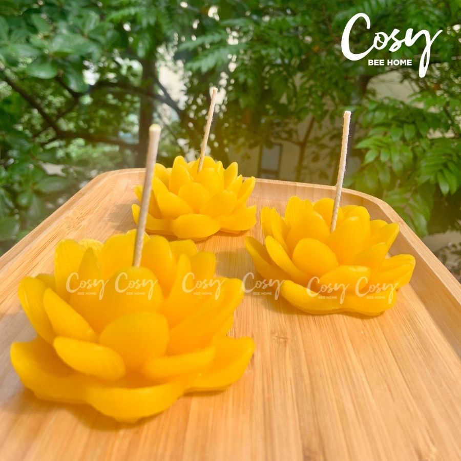 Nến sáp ong hoa Sen, nến cao 3cm, rộng 8cm, không khói, mùi thơm dễ chịu, thời gian cháy 11-12 giờ,cosy bee home