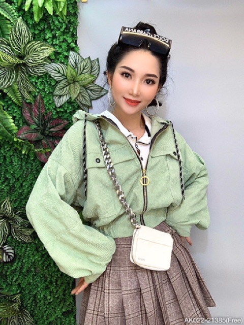 🌵 𝐓𝐡𝐞𝐔𝐥𝐳𝐳𝐚𝐧𝐠 🌵 022 Áo Khoác Nữ KaKi Nhung Thêu Chữ Form Cánh Dơi. Áo Chống Nắng Bán Sỉ | BigBuy360 - bigbuy360.vn