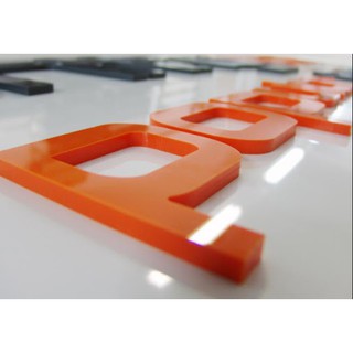 Chữ mica, số mica dán tường cắt theo yêu cầu