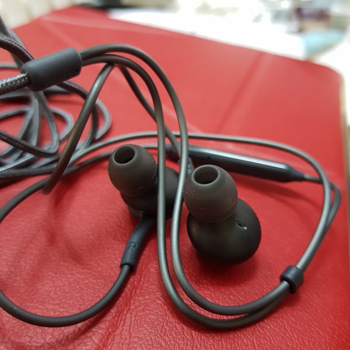 Tai nghe akg s8,s9,note8,note9 tặng núm,hộp