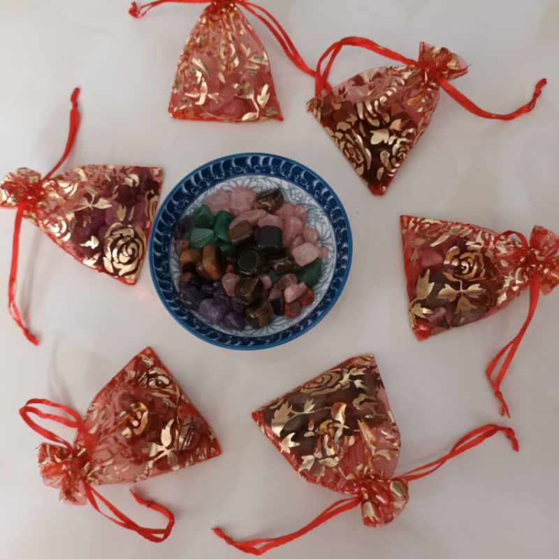 Túi gấm đá thô nhiều màu thanh tẩy năng lượng xấu, thu hút may mắn tài lộc