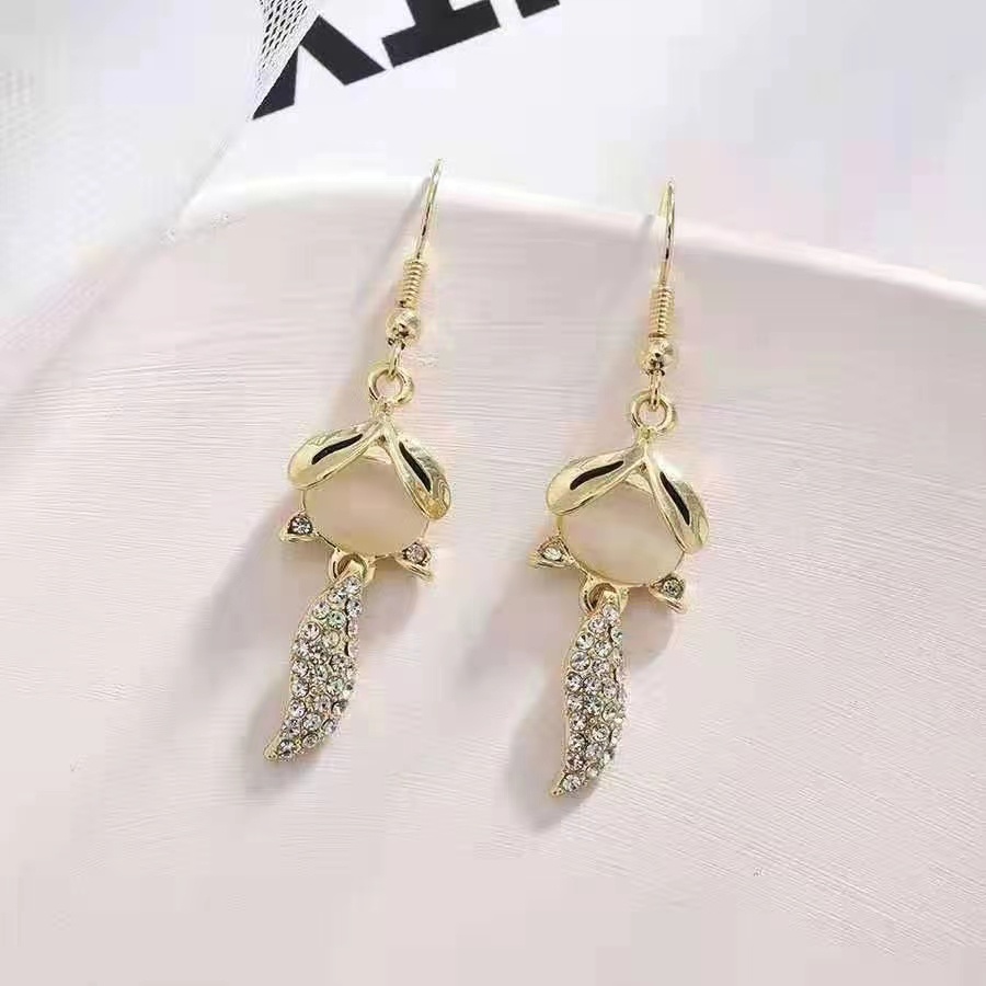 Khuyên Tai Dáng Dài Đính Đá Phối Tua Rua Thời Trang Hàn Quốc Mới Cho Nữ