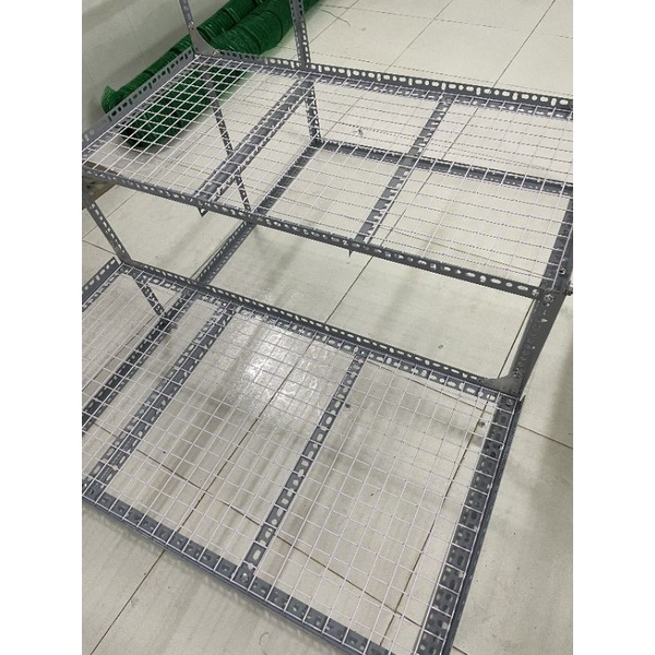 Kệ bậc thang v lỗ 2 bậc V3x3cm (dạng vỉ ô lưới sắt ) (cao 50cm_1m và 60_1.2m) để cây và hàng hoá