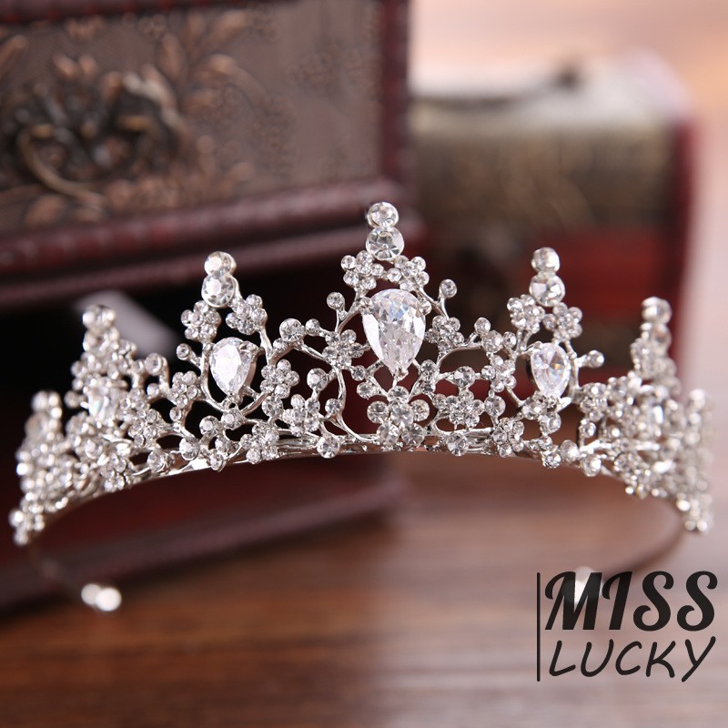 Vương miện kiểu dáng thời trang sang trọng cho cô dâu