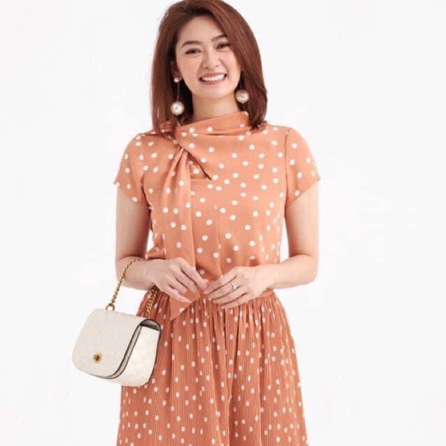 Chân váy xếp ly