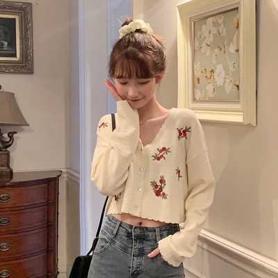 áo len thêu hoa khoác ngoài xinh yêu 2021