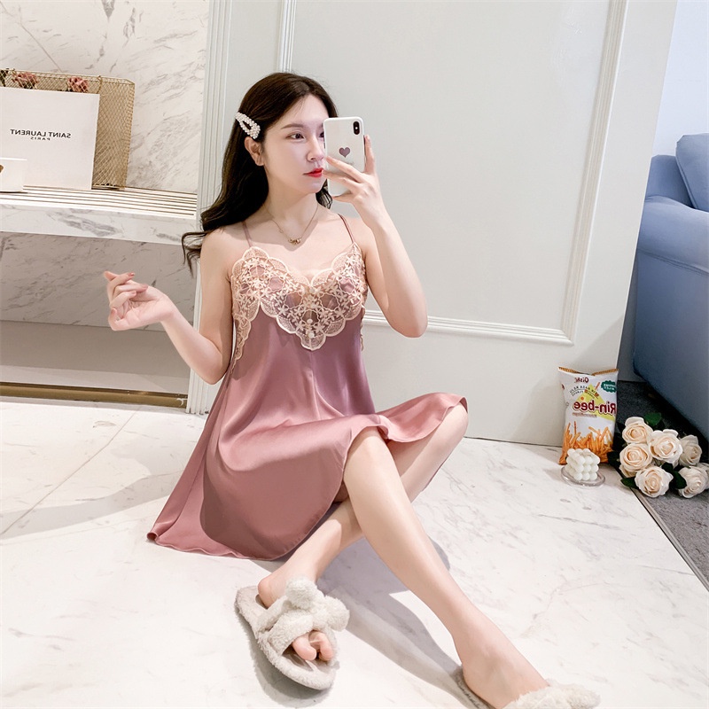 Đồ ngủ Vải Lụa Lạnh Phối Ren Cổ Chữ V Có Miếng Đệm Ngực Thời Trang Mới 2022 Cho Bạn Gái