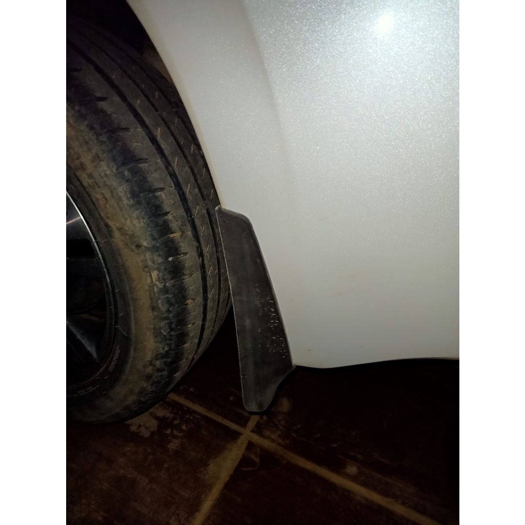 Bộ chắn bùn Xpander nhựa dẻo