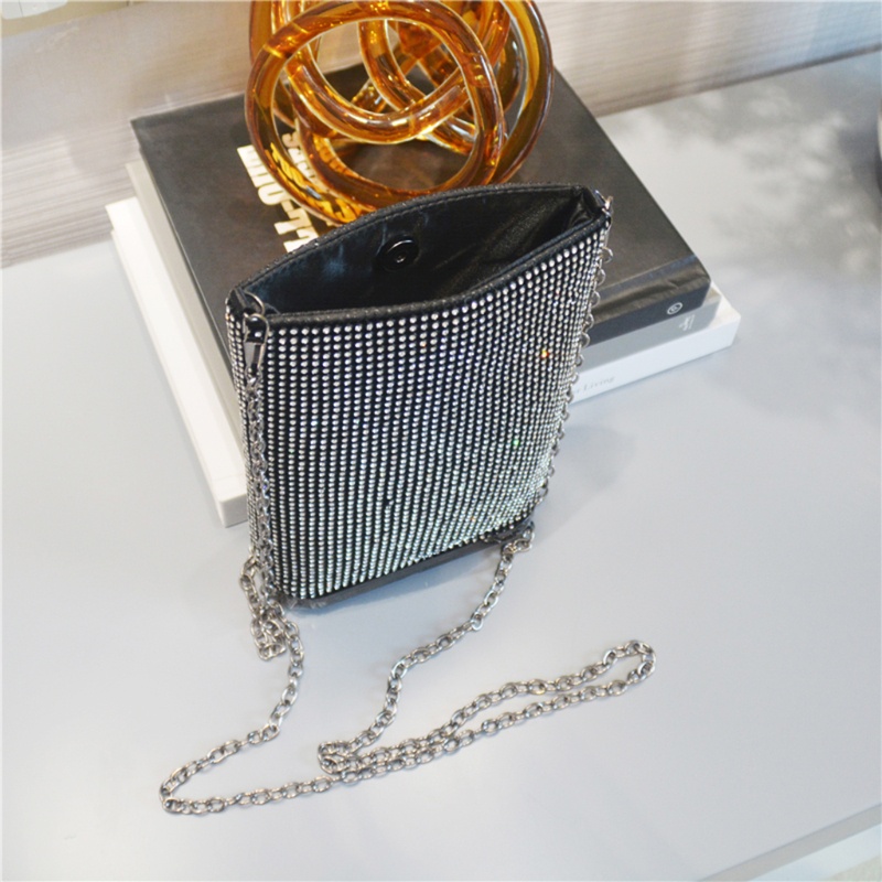 Túi Đeo Chéo Đính Đá Phối Tua Rua Thời Trang Sang Trọng Cho Nữ