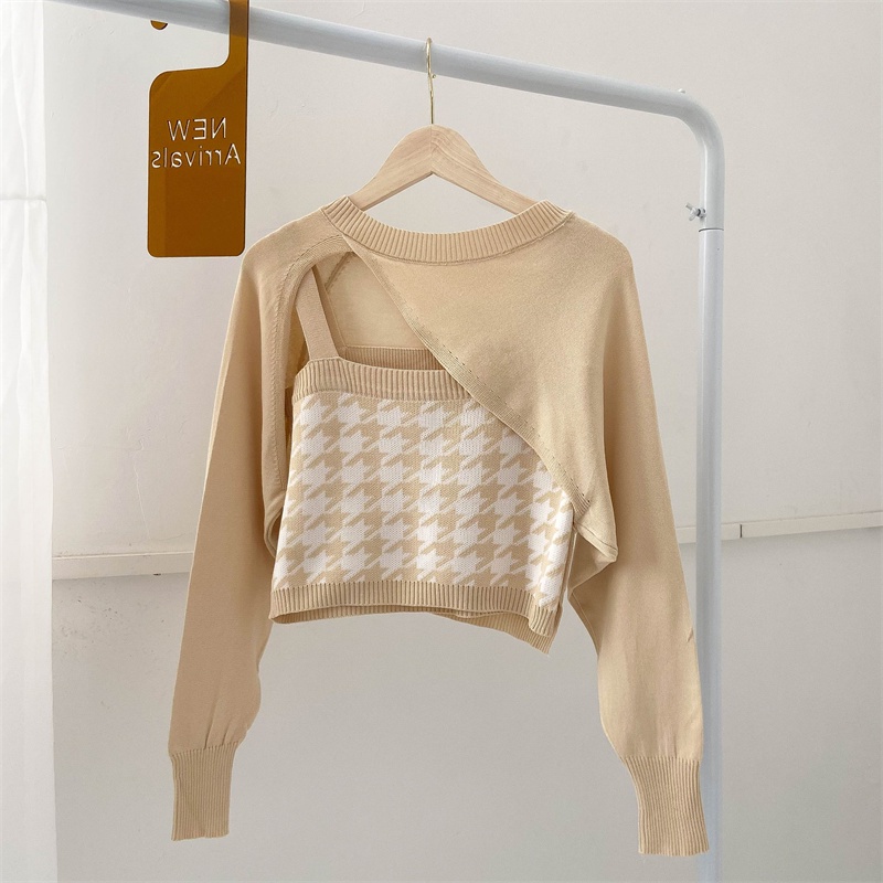 Hàng sẵn - Set áo 2 dây và khoác ngoài bằng len