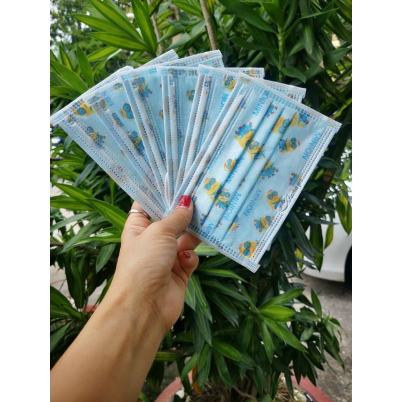 khẩu trang cho bé hình Minions