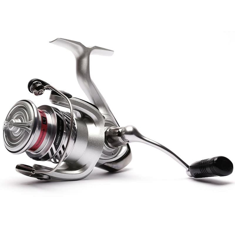 MÁY CÂU CÁ CAO CẤP DAIWA CROSSFIRE 5000-6000 ( HÀNG VIỆT NAM ) ( TẶNG DÙ CÂU X8 7 MÀU ) THEO CÔNG NGHỆ LIGHT AND TOUCH