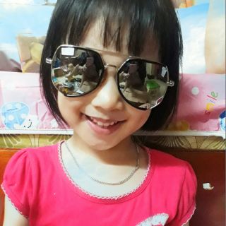 Kính mắt tráng gương UV cut cho bé