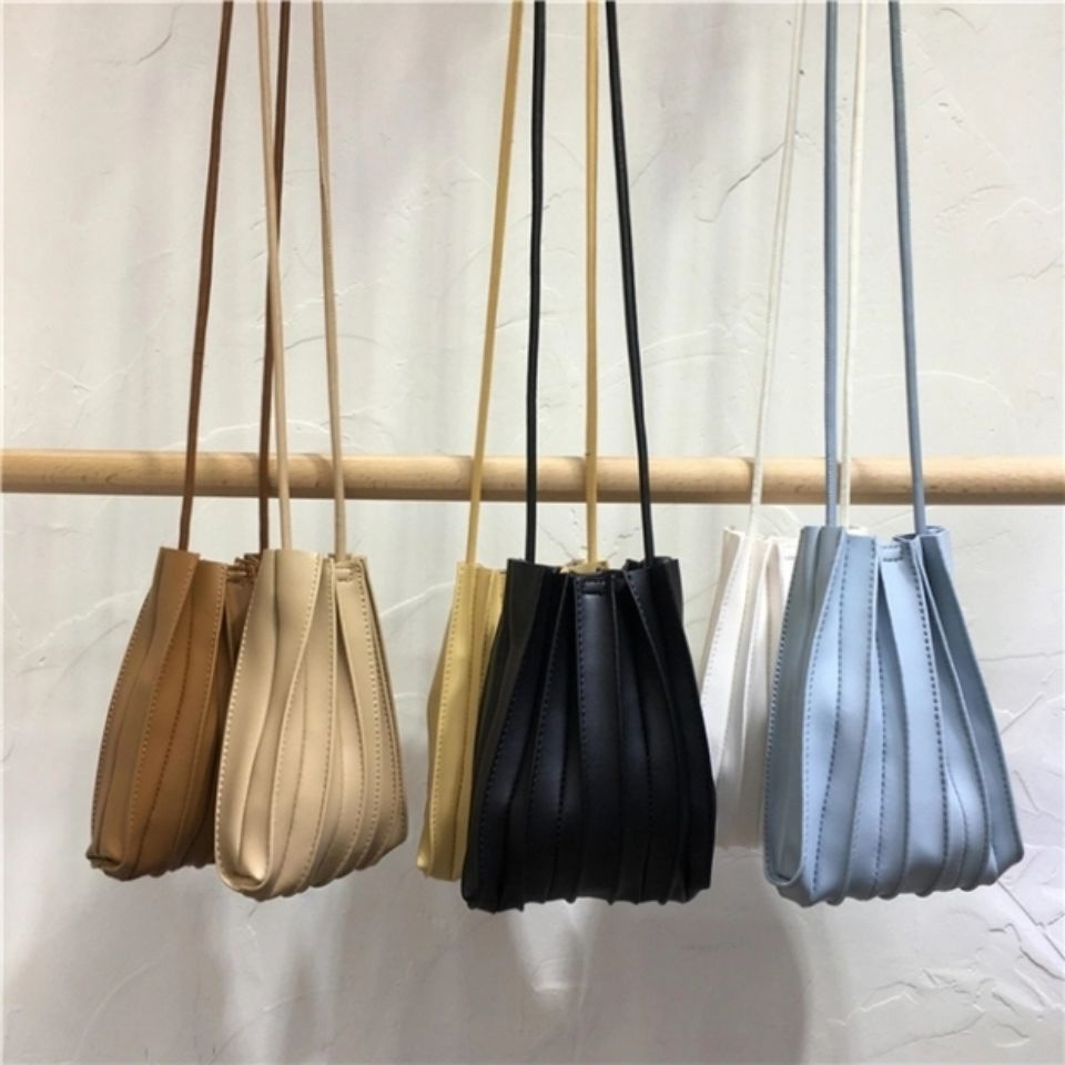 Túi Da Bò Mềm Mini Đựng Điện Thoại Dạng Gập Đeo Vai Kiểu Phương Tây Đơn Giản