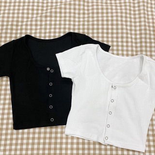 Áo croptop nút bấm tay ngắn