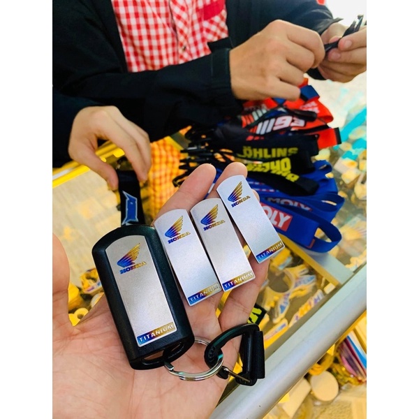 Tem Titan Dán Remote Smartkey, Tặng Kèm Sticker