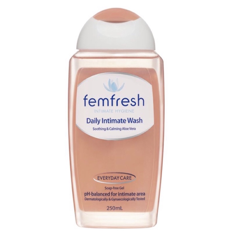 Dung dịch Femfresh Úc 250ml mùi hương dễ chịu, cung cấp độ ẩm dịu nhẹ