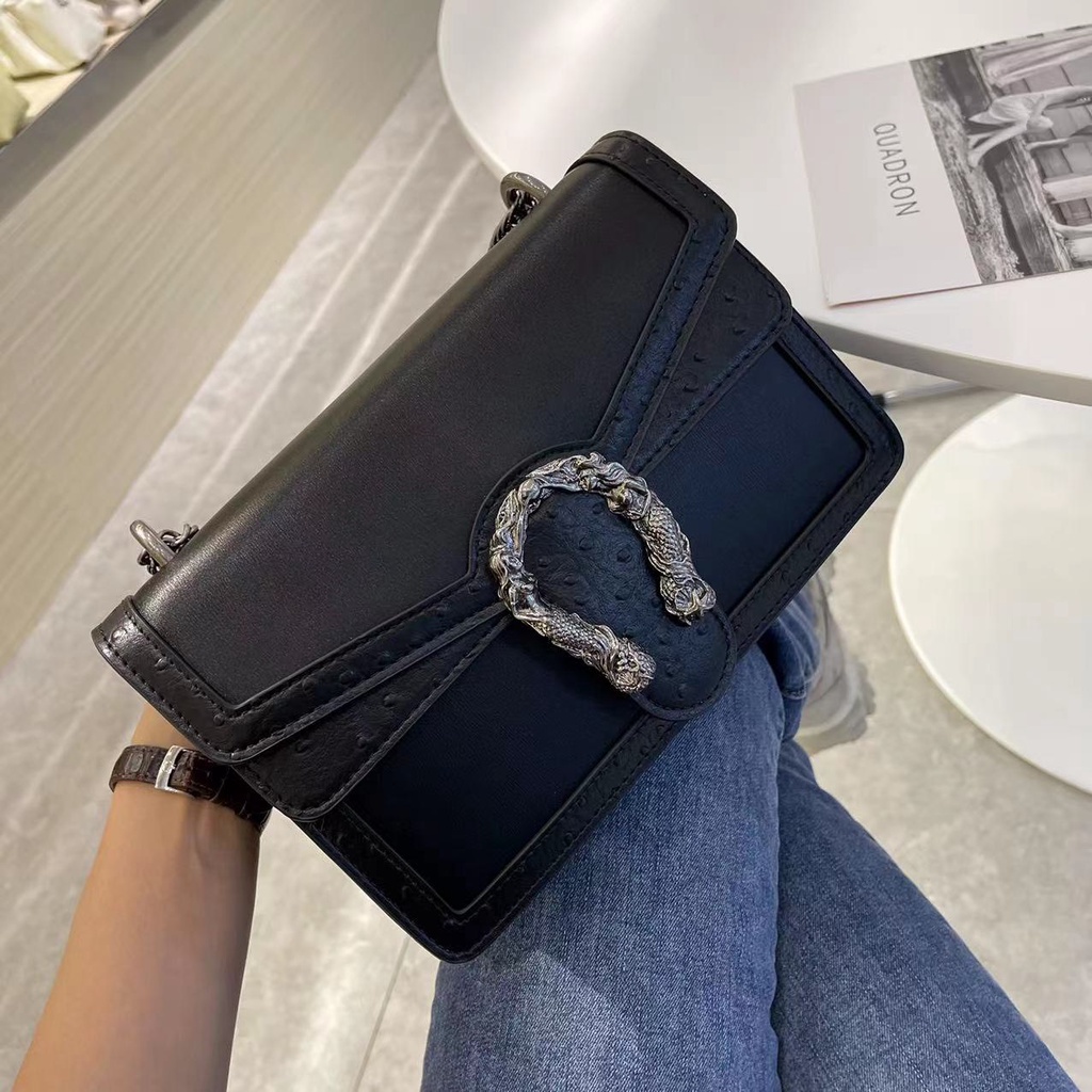 Túi xách gc đầu rồng da trơn bản đen size 25