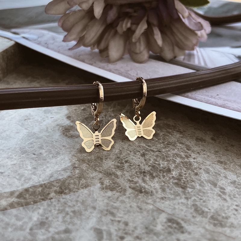 Khuyên Tai Khoen Tròn Mặt Hình Bướm Xinh Xắn Thời Trang Hàn Quốc Cá Tính Dành Cho Bạn Nữ Đeo Khi Dự Tiệc