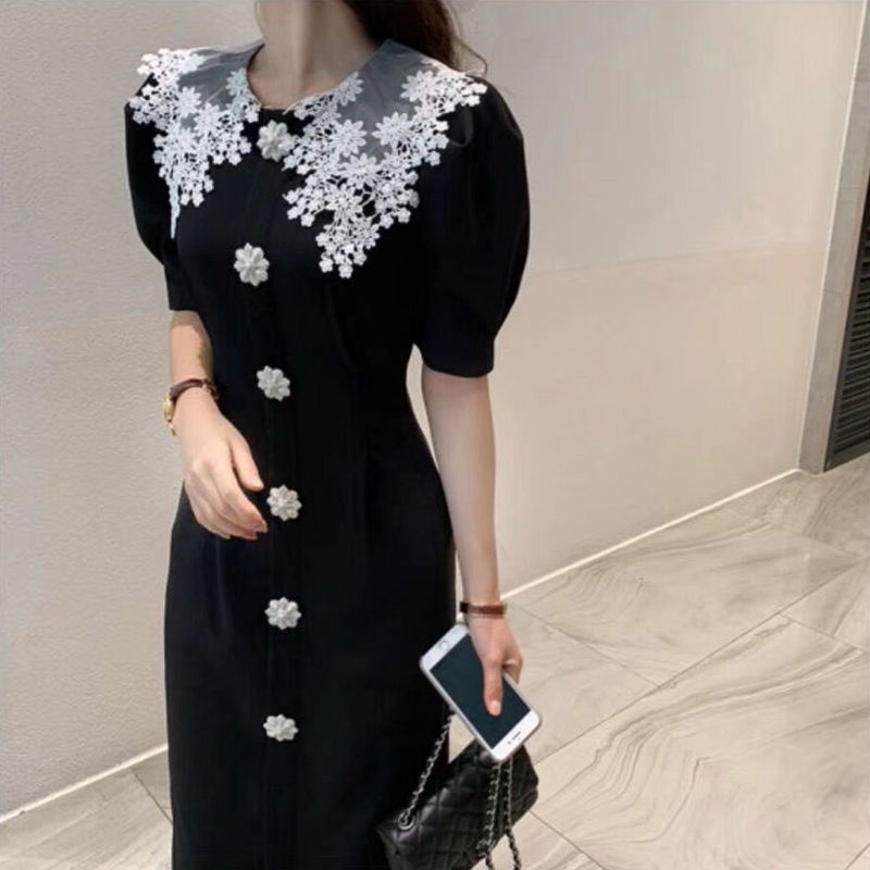Đầm Tay Phồng Màu Đen Phối Ren Phong Cách Pháp