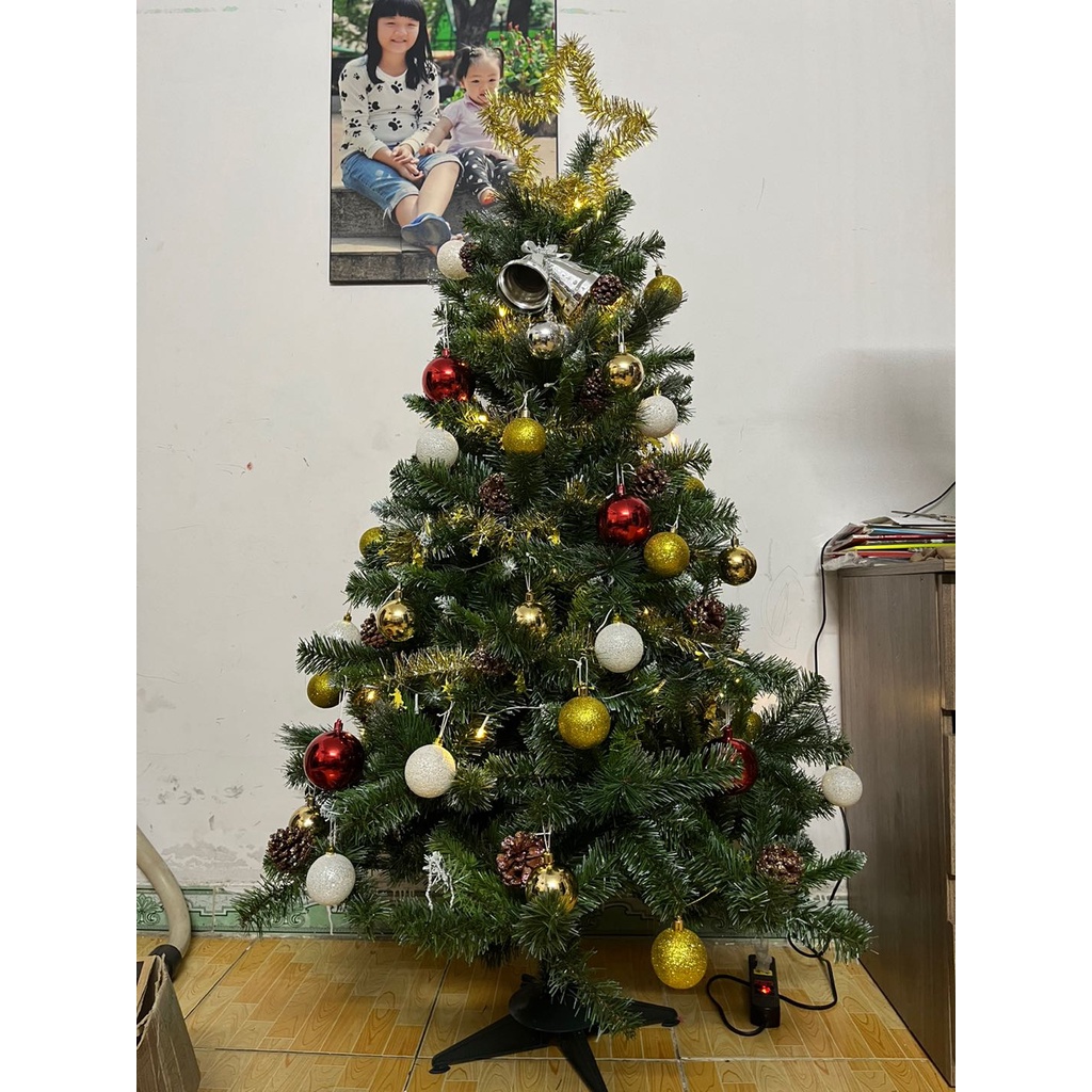 Cây thông noel 3 loại lá gắn trái thông cao 90cm, 1m2, 1m5, 1m8 tán siêu rậm tặng kèm ngôi sao đỉnh và dây kim tuyến
