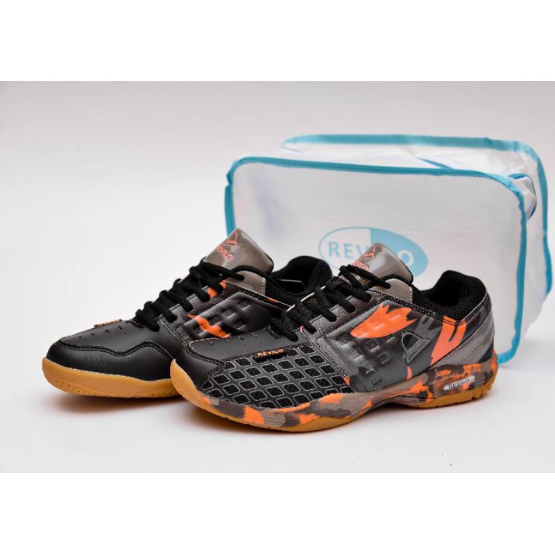 Giày thể thao Revilo 3024