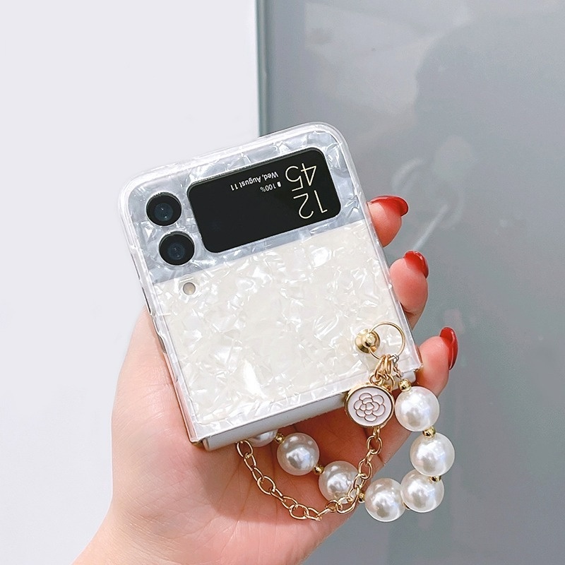 Ốp Samsung Z Flip 3 - Z Flip 4 - ZFlip3 - ZFlip4 5G vân đá lấp lánh kèm dây ngọc phối xích hoa trà tiểu thư
