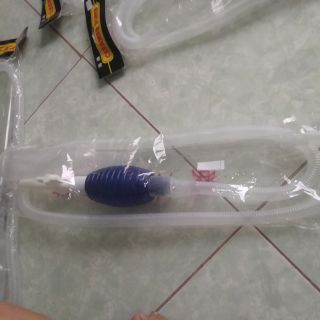Bơm tay thay nước bể cá - BettaHaiDuong