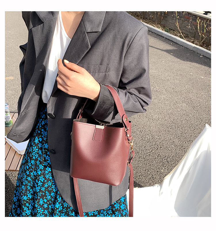 Túi đeo chéo IELGY dây rút thời trang nữ phong cách Hàn Quốc thanh lịch