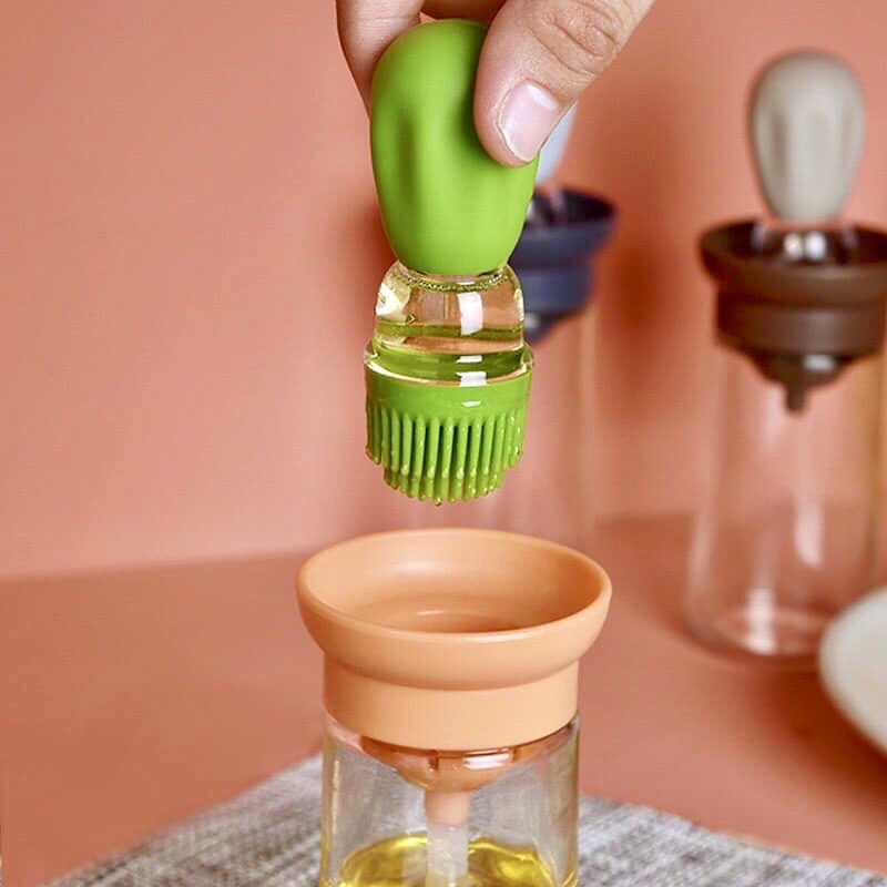 Lọ đựng dầu ăn thủy tinh 2 IN 1, kèm cọ quét silicon chịu nhiệt