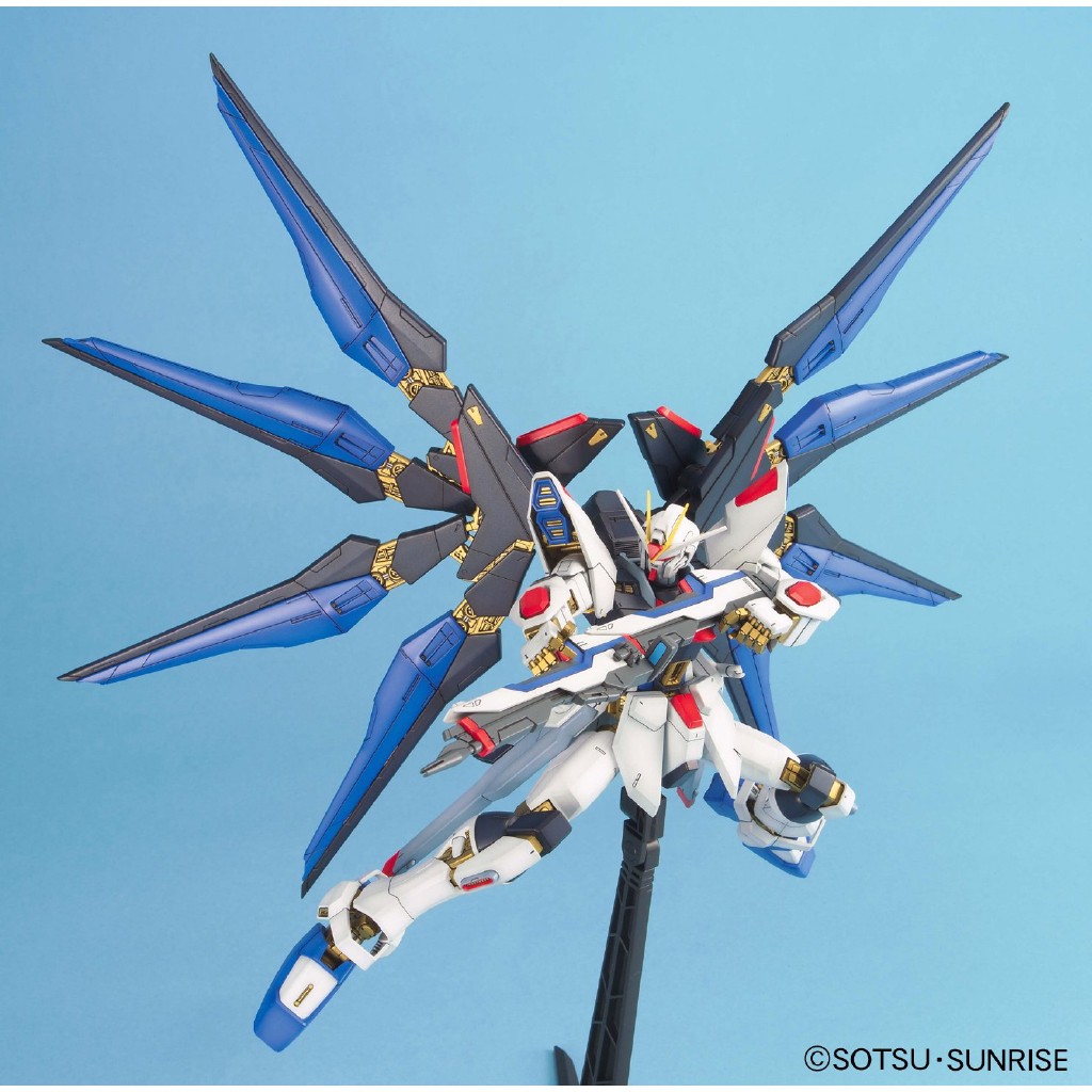 Mô hình lắp ráp MG ZGMF-X20A Strike Freedom Gundam Bandai 4573102616067