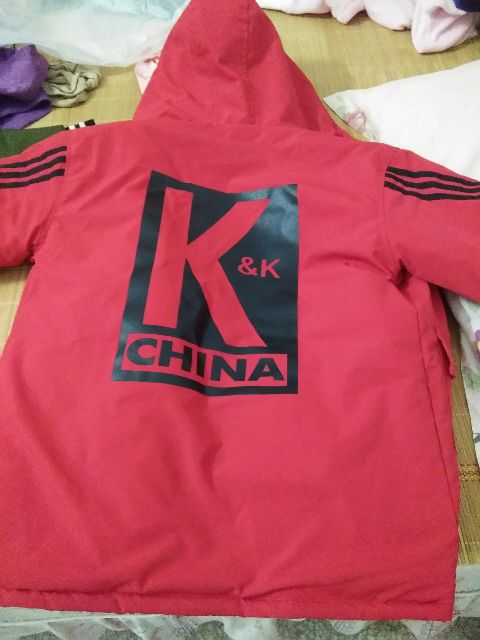 Áo khoác chữ K lót lông ấm cực ngầu cho bé