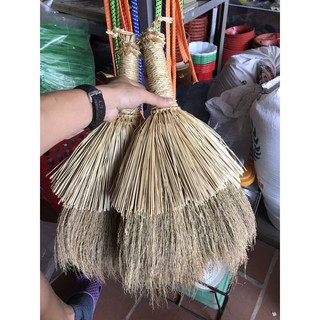 Chổi rơm nếp làm thủ công