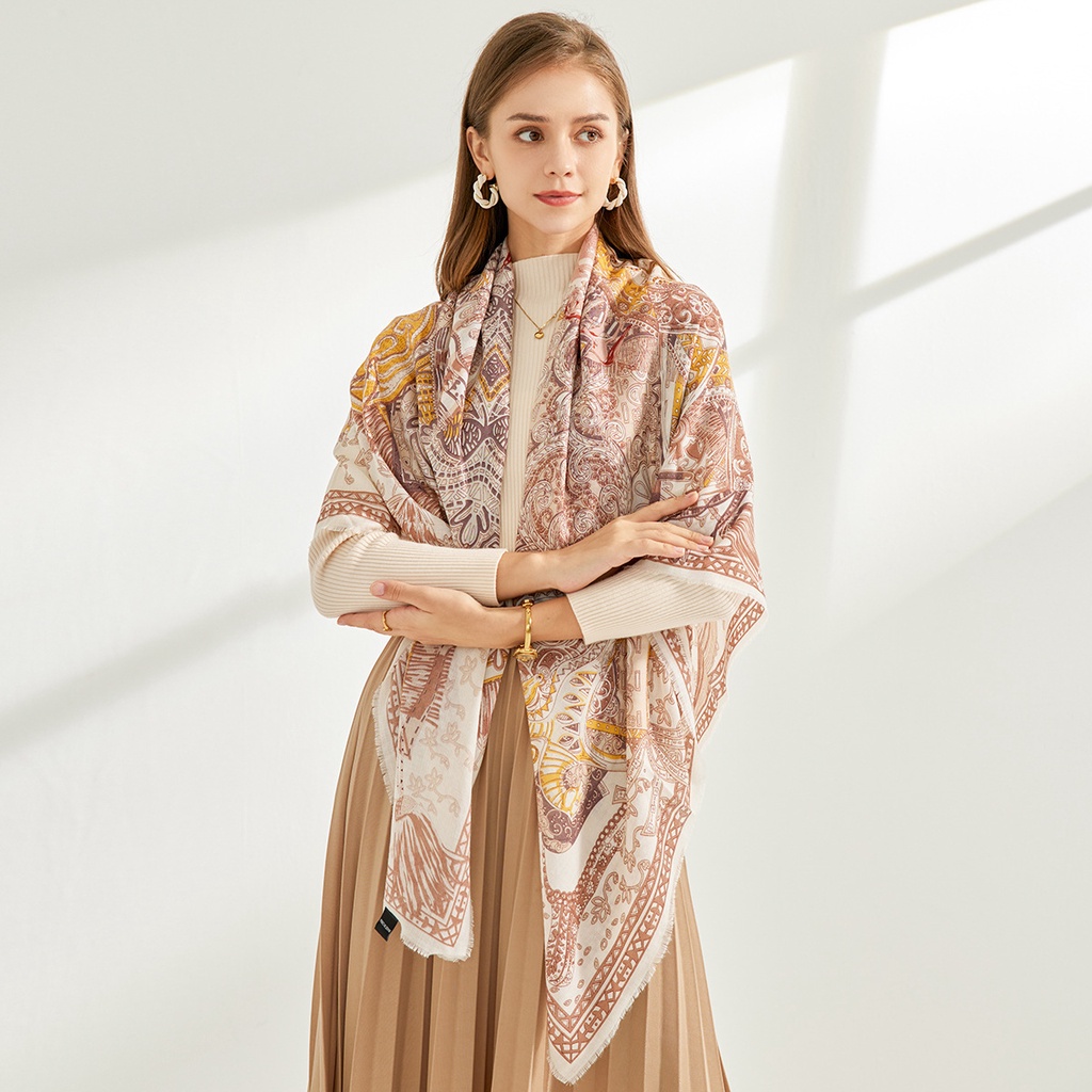 Zl Khăn Choàng Vuông In Hình Joker Phối Tua Rua Màu Mơ Sữa Thời Trang Thu Đông Ấm Áp