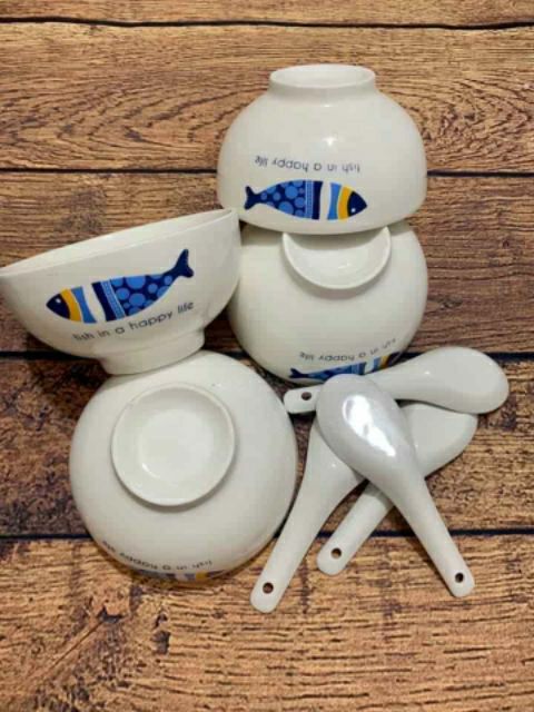 Bộ 4 chén - 4 muỗng có hộp full box,hoa văn cực xinh, đẹp và chất lượng.