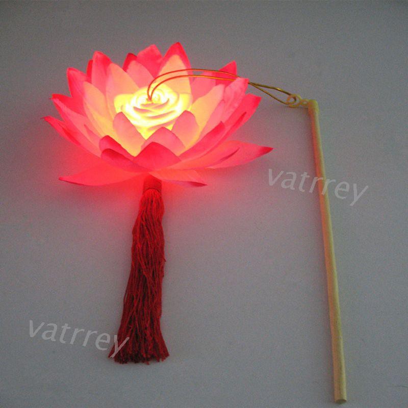 Lồng đèn hình hoa sen cho Tết trung thu dễ thương