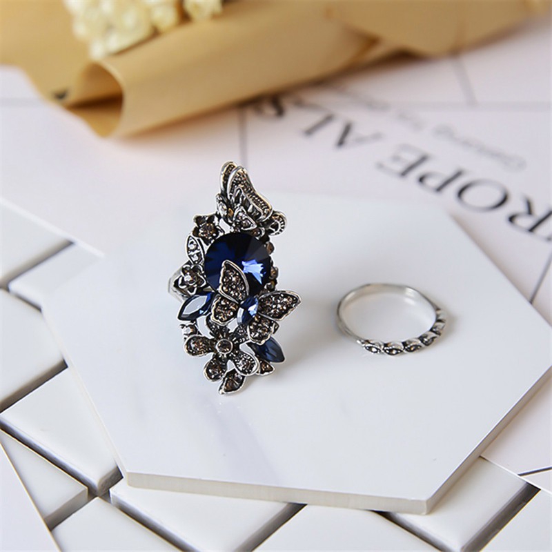 Bộ nhẫn chất liệu hợp kim hình bướm đính đá sang trọng