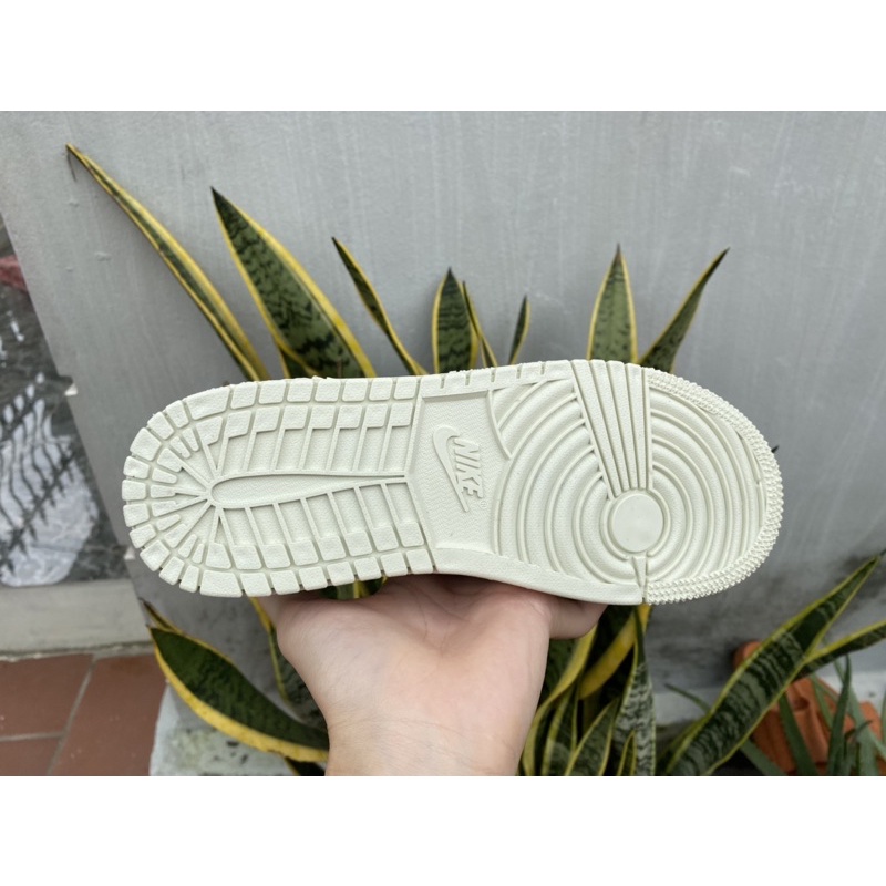 Giày 𝐉𝐨𝐫𝐝𝐚𝐧 1 xám nam nữ cổ thấp, Giày 𝐉𝐨𝐫𝐝𝐚𝐧 𝐏𝐚𝐫𝐢𝐬 xám xanh, Giày sneaker JD1 màu đẹp dễ phồi đồ | BigBuy360 - bigbuy360.vn